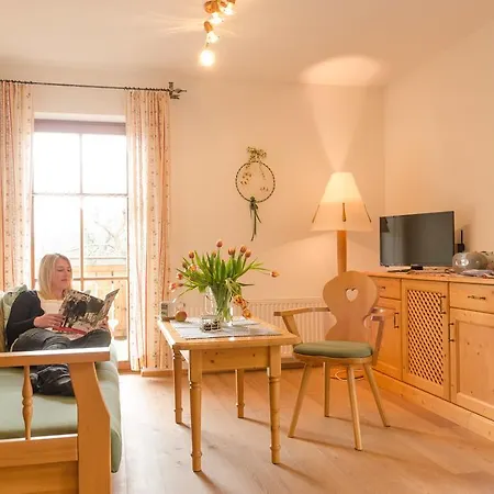 Appartement Schoenauerhof