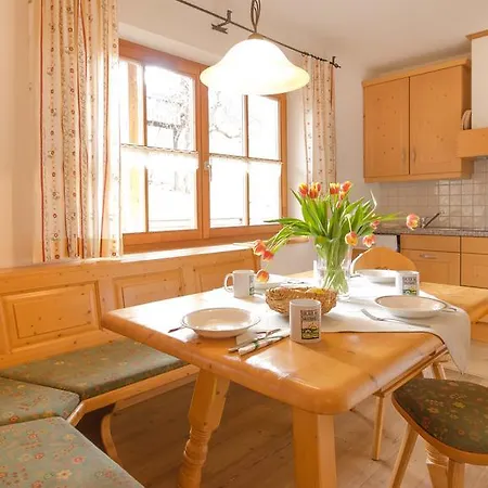 Schoenauerhof 스칼라니첸